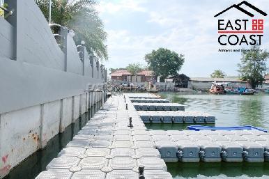 Whale Marina 29